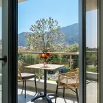 Aparthotel Melies