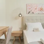 Melies Aparthotel