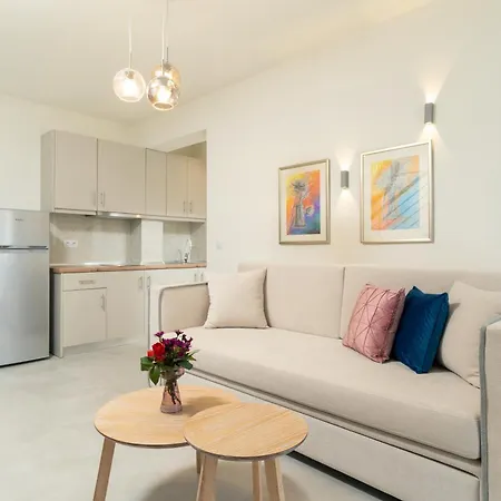 Апарт-отель Mellies 3*