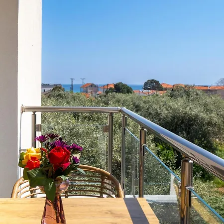 Mellies Апарт-отель